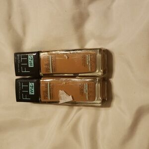 2nwt Maybelline foundation warm honey  322